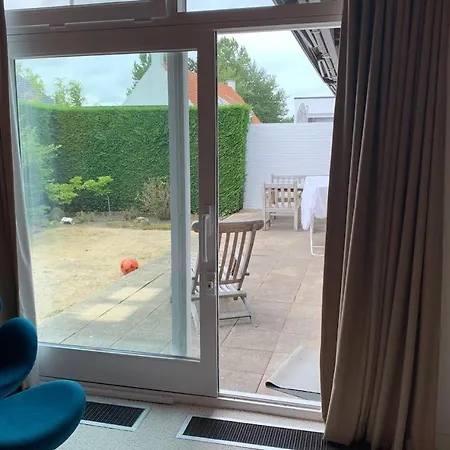 בית נופש Vintage Vakantiebungalow In Oostduinkerke קוקסיידה